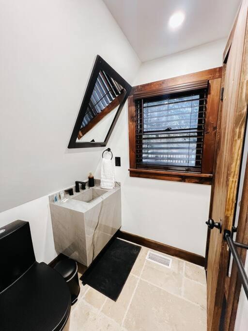 New! Cozy & Modern A-Frame In The Woods W/Hot Tub Villa Tamworth Екстериор снимка