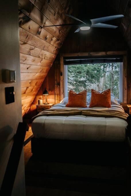 New! Cozy & Modern A-Frame In The Woods W/Hot Tub Villa Tamworth Екстериор снимка